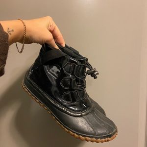 sorel ankle winter boots